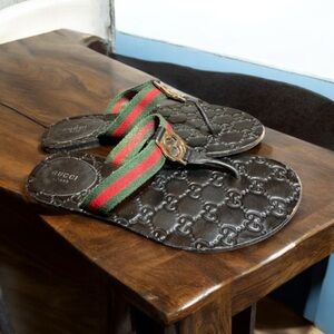 Gucci  size 37 1/2  made in italy sandal slippers